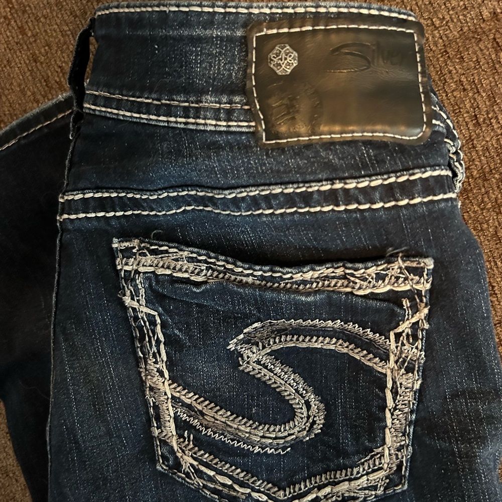 Silver Jeans Suki Mid Capri - Dark Blue